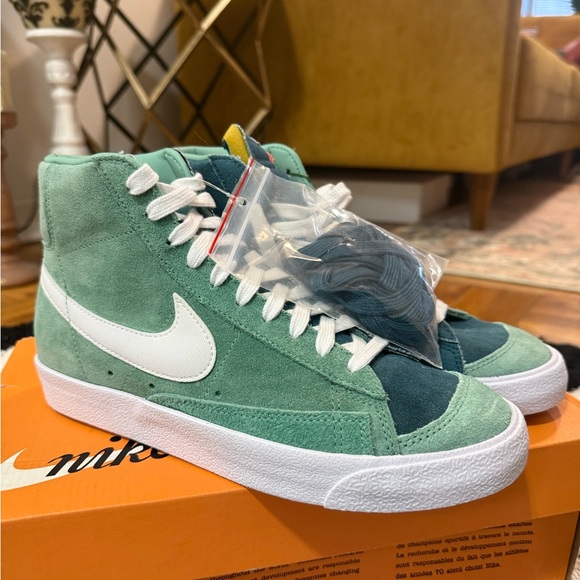 jade green nike blazers